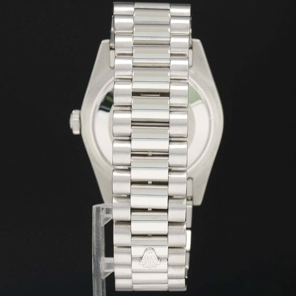 MINT! Men's Rolex Platinum President Blue Dial Watch - Picture 4 of 7